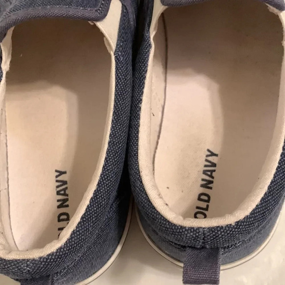 OLD NAVY Gender Neutral Slip-On Sneakers in Chambray - Picture 7 of 7